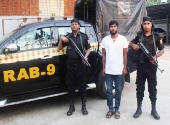 লাখাইয়ে ছাত্রীকে শ্লীলতাহানির দায়ে অভিযুক্ত শিক্ষক আটক 